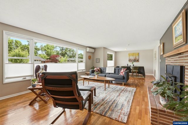 2530 Sharon Wy, Eugene, OR 97401