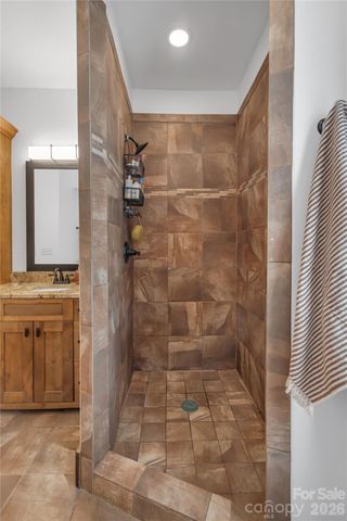 334 Willow Top Lane, Lake Lure, NC 28746