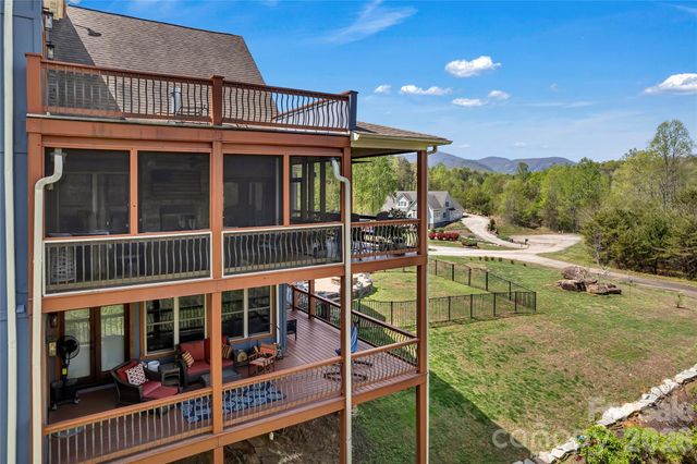 334 Willow Top Lane, Lake Lure, NC 28746