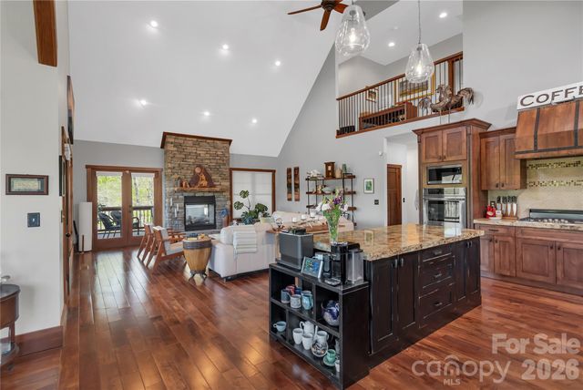 334 Willow Top Lane, Lake Lure, NC 28746
