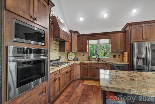 334 Willow Top Lane, Lake Lure, NC 28746