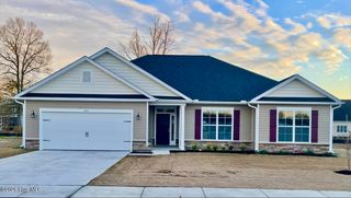 114 Seashore Street, Grimesland, NC 27837