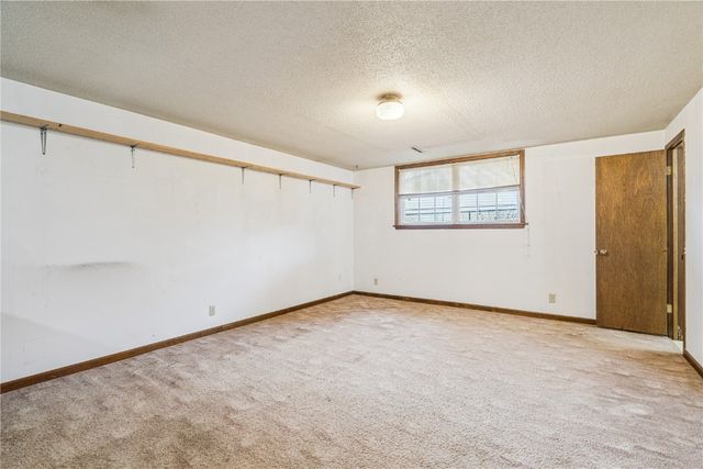 1626 Homewood Lane NE, Cedar Rapids, IA 52402