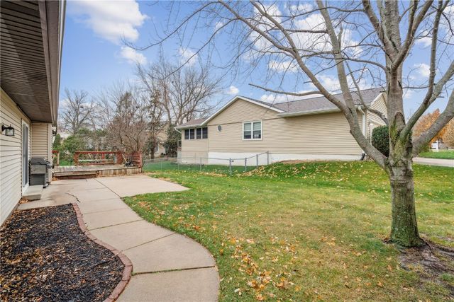 1626 Homewood Lane NE, Cedar Rapids, IA 52402