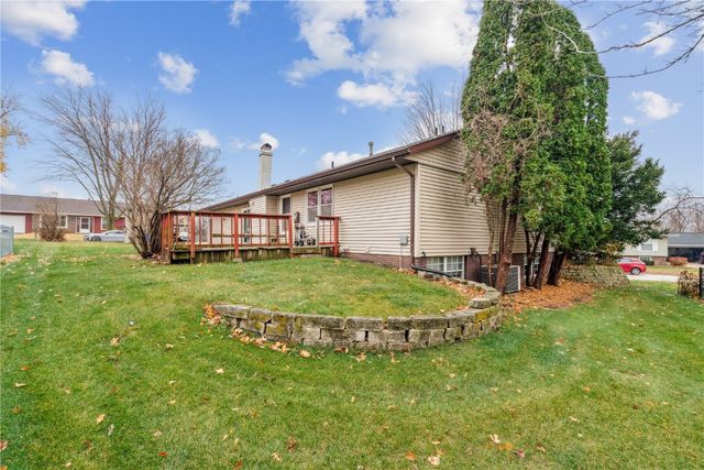 1626 Homewood Lane NE, Cedar Rapids, IA 52402