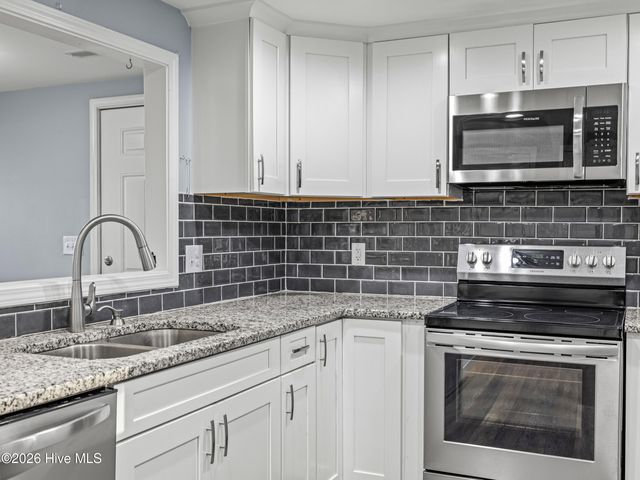 204 Fifth Avenue, Jacksonville, NC 28546