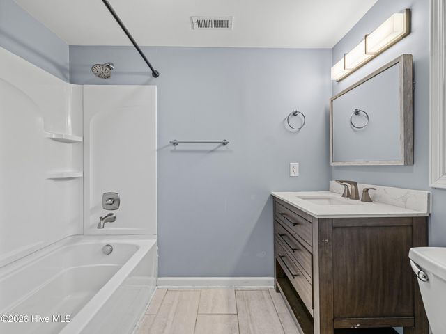 204 Fifth Avenue, Jacksonville, NC 28546