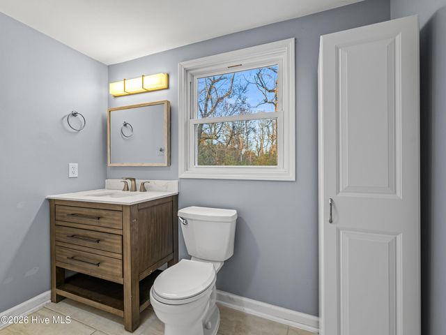 204 Fifth Avenue, Jacksonville, NC 28546