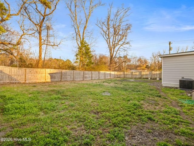 204 Fifth Avenue, Jacksonville, NC 28546