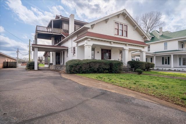 235 Pulaski St, Lawrenceburg, TN 38464