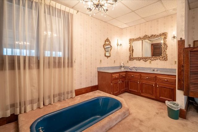 235 Pulaski St, Lawrenceburg, TN 38464