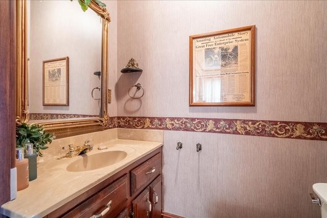 235 Pulaski St, Lawrenceburg, TN 38464