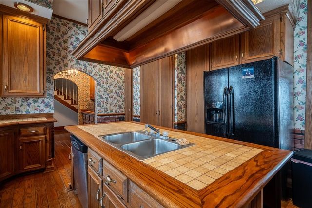 235 Pulaski St, Lawrenceburg, TN 38464