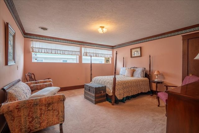 235 Pulaski St, Lawrenceburg, TN 38464