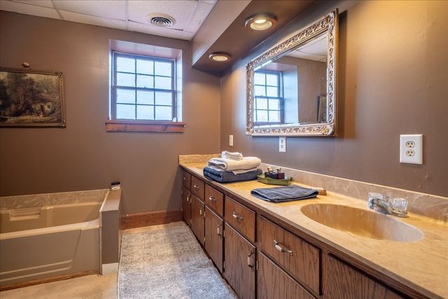 235 Pulaski St, Lawrenceburg, TN 38464