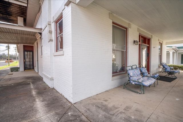 235 Pulaski St, Lawrenceburg, TN 38464