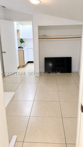 1510 N 73rd Way 1, Hollywood, FL 33024