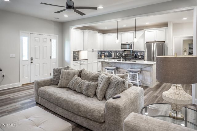 336 Belle Arden Drive, Greeneville, TN 37745