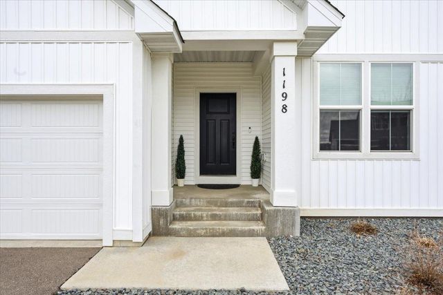 1198 Gretz Way, New Richmond, WI 54017