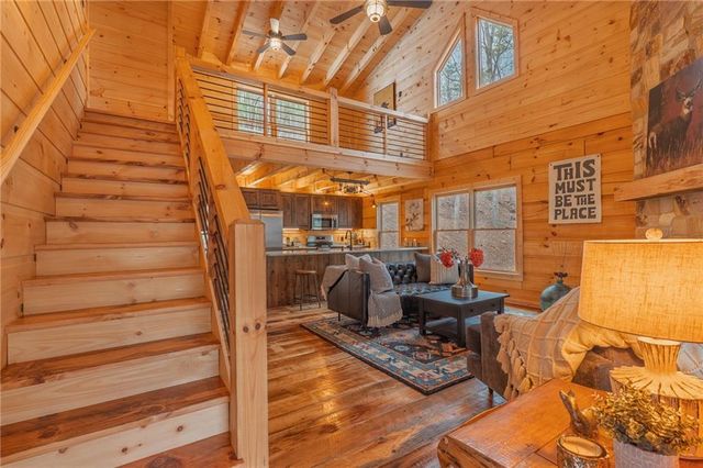 138 Rhondas Way, Ellijay, GA 30540