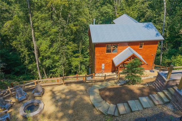 138 Rhondas Way, Ellijay, GA 30540
