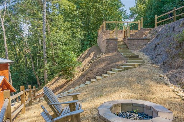 138 Rhondas Way, Ellijay, GA 30540