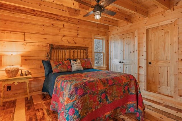 138 Rhondas Way, Ellijay, GA 30540