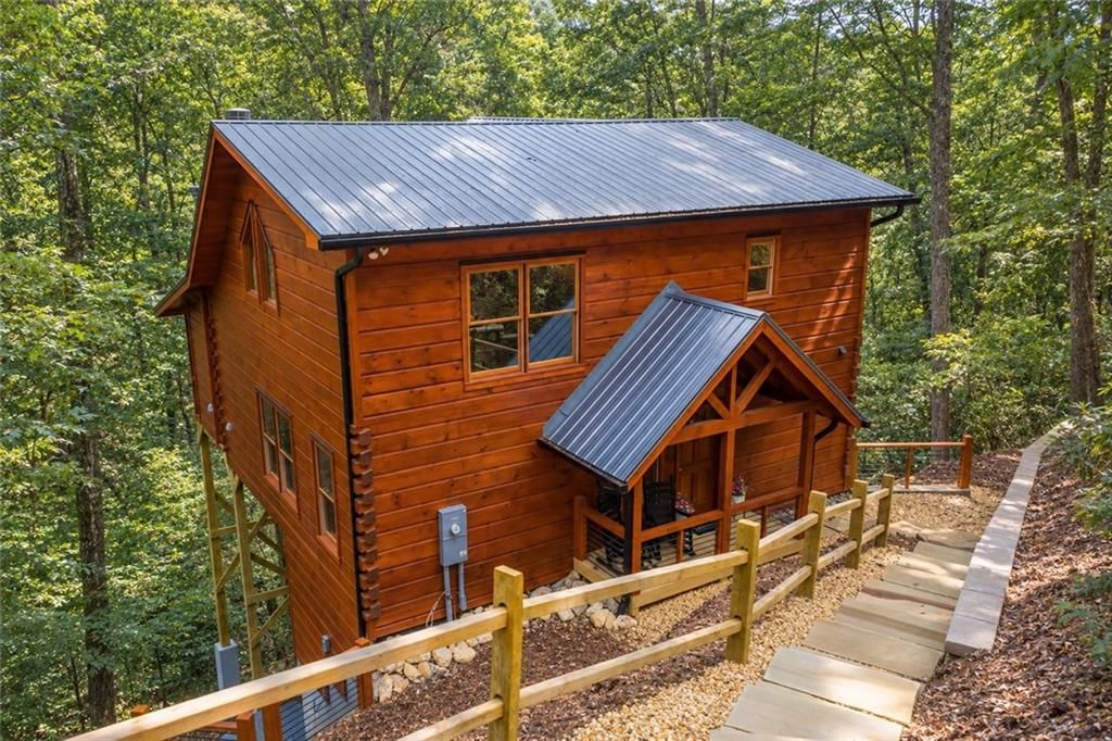 138 Rhondas Way, Ellijay, GA 30540