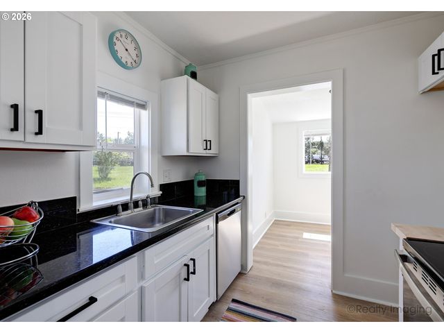 6517 Se 99TH Ave, Portland, OR 97266