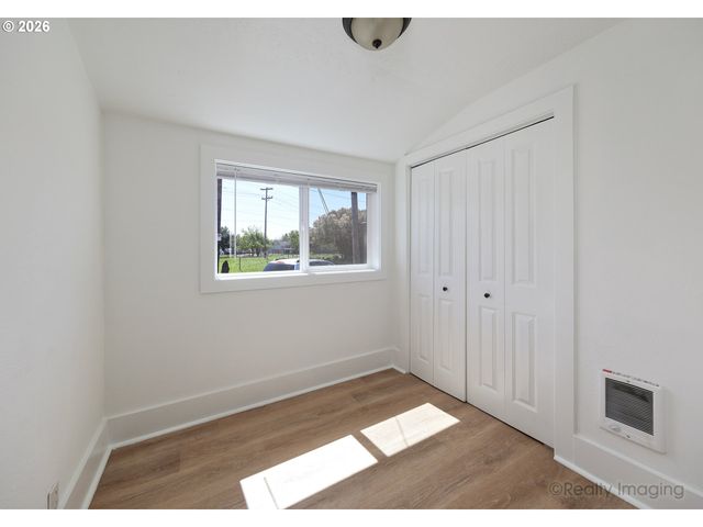 6517 Se 99TH Ave, Portland, OR 97266