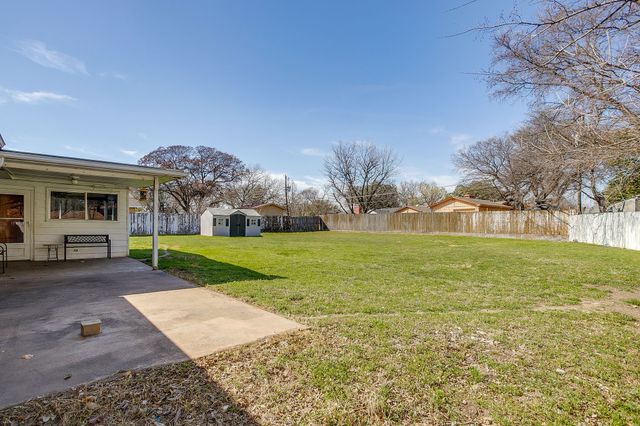 8304 Doreen Avenue, Fort Worth, TX 76116