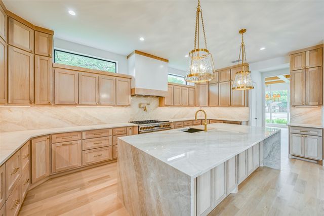 3304 Royal Lane, Dallas, TX 75229