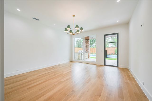 3304 Royal Lane, Dallas, TX 75229