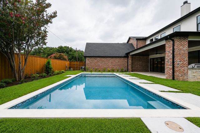 3304 Royal Lane, Dallas, TX 75229