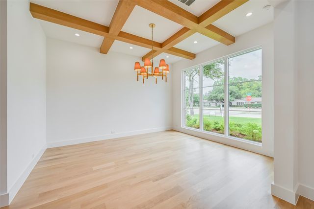 3304 Royal Lane, Dallas, TX 75229