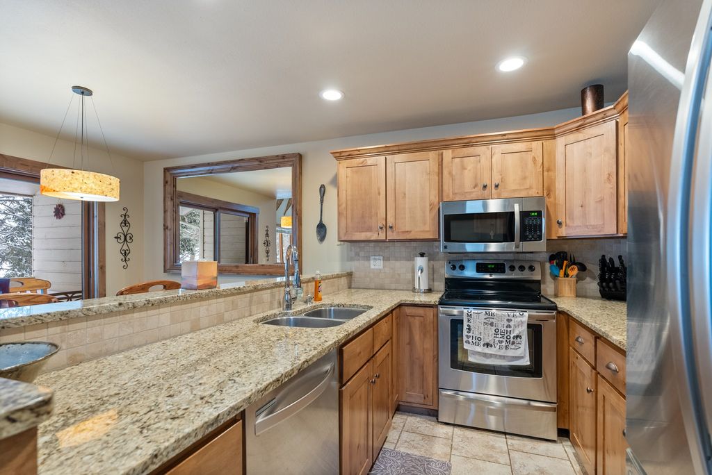 521 St Andrews Drive 121, Columbia Falls, MT 59912 photo 4