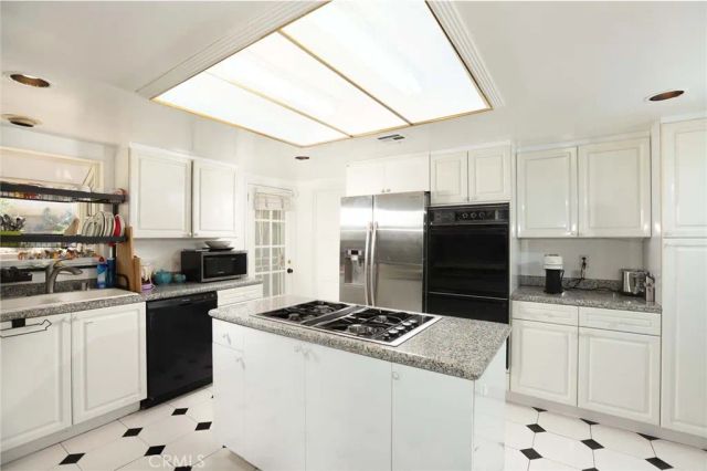 1412 N Louise Street, Glendale, CA 91207