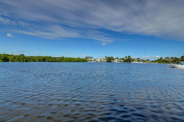 6520 N Ocean Boulevard 24, Ocean Ridge, FL 33435