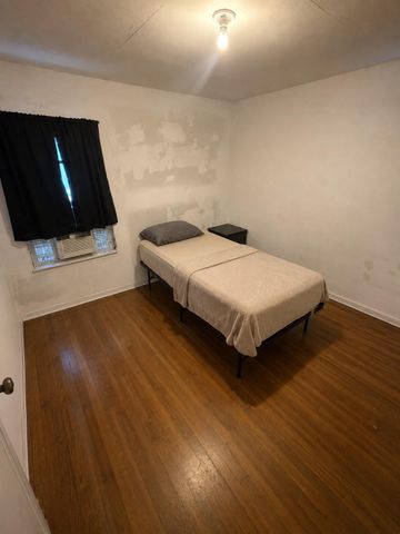 2405 Ingersol Avenue, Pasadena, TX 77506