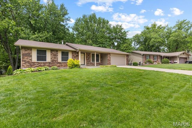 29 Weatherby Drive, St Peters, MO 63376