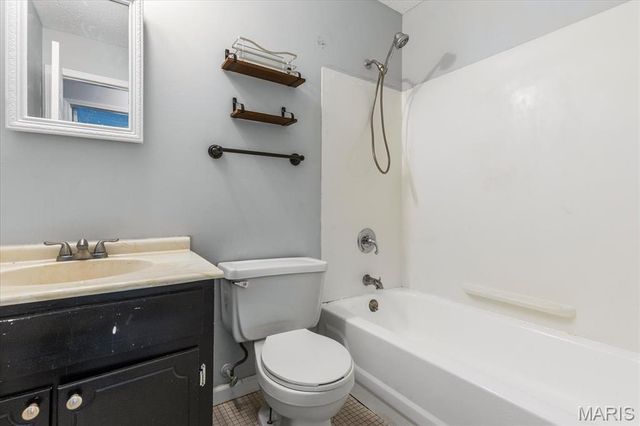 29 Weatherby Drive, St Peters, MO 63376