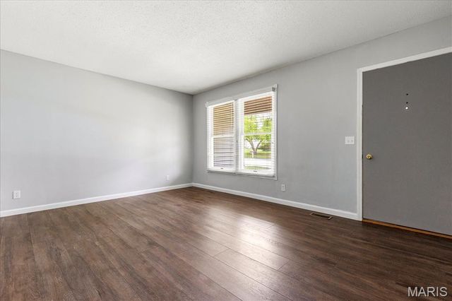 29 Weatherby Drive, St Peters, MO 63376