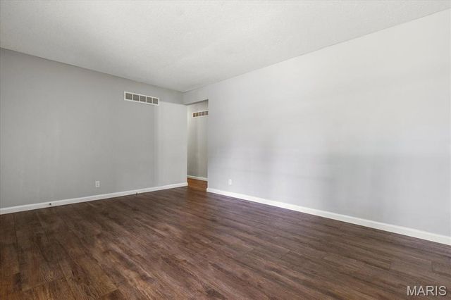 29 Weatherby Drive, St Peters, MO 63376