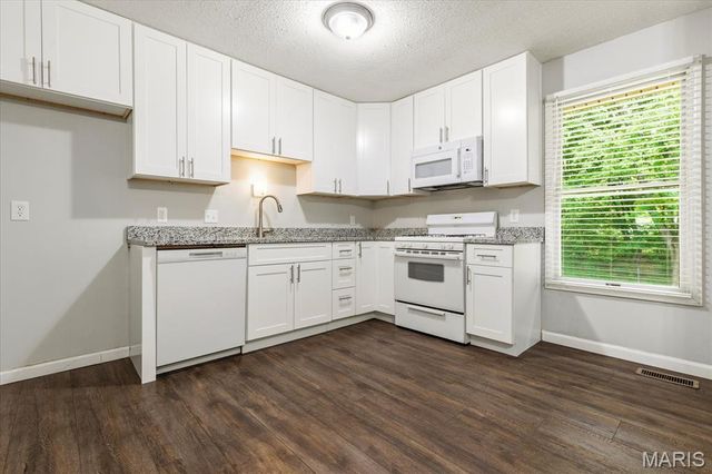 29 Weatherby Drive, St Peters, MO 63376
