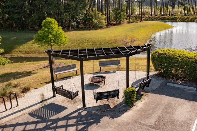 601 Yellow Leaf Lane, Summerville, SC 29486