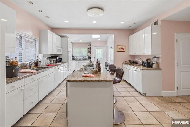 209 Maple Street, Englewood, NJ 07631