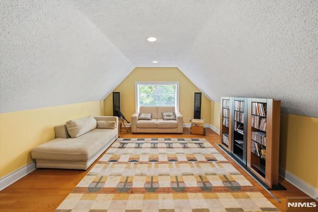 209 Maple Street, Englewood, NJ 07631