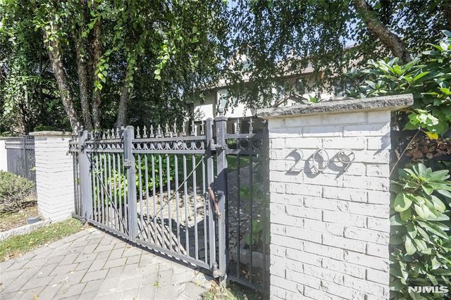 209 Maple Street, Englewood, NJ 07631