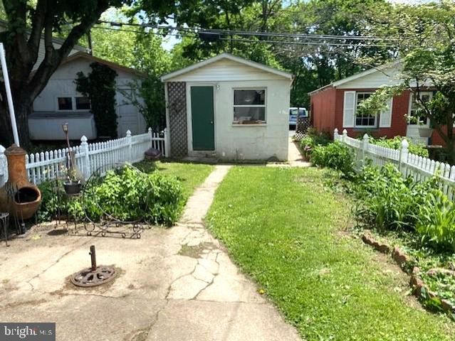 842 CHESTNUT ST, Emmaus, PA 18049