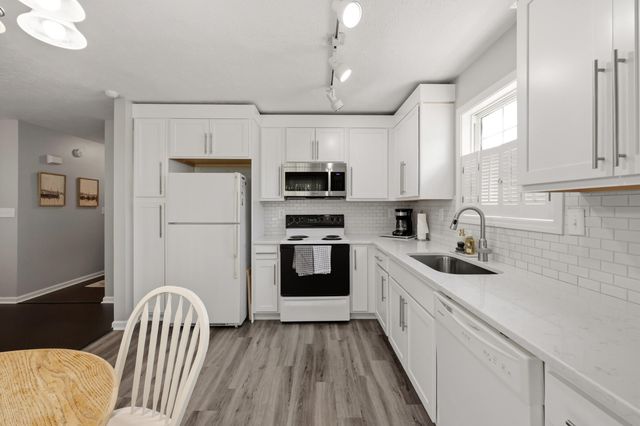 1945 Dark Tower Road, Lexington, KY 40511
